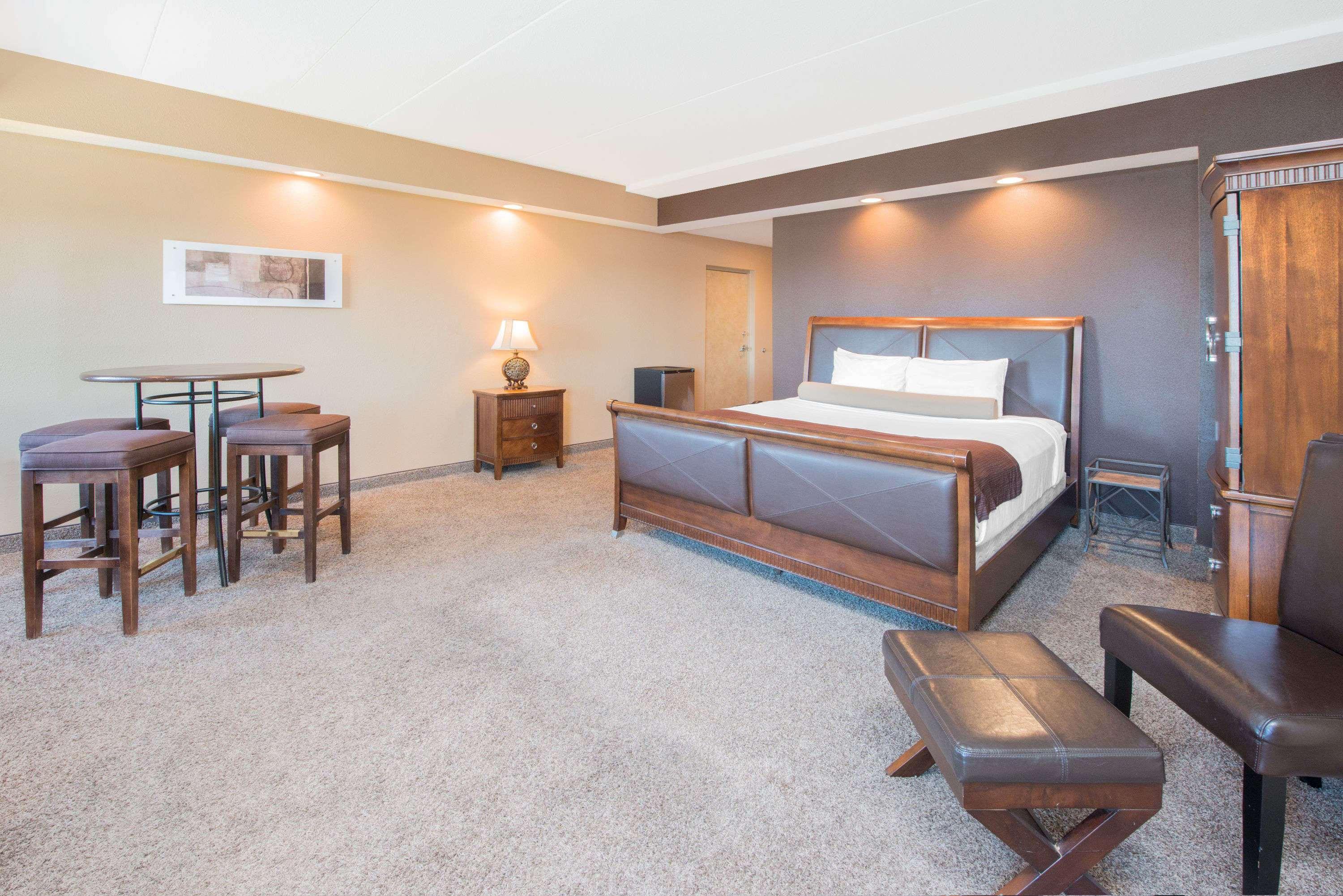 Microtel Inn & Suites By Wyndham Quincy Downtown - River Area Exterior foto