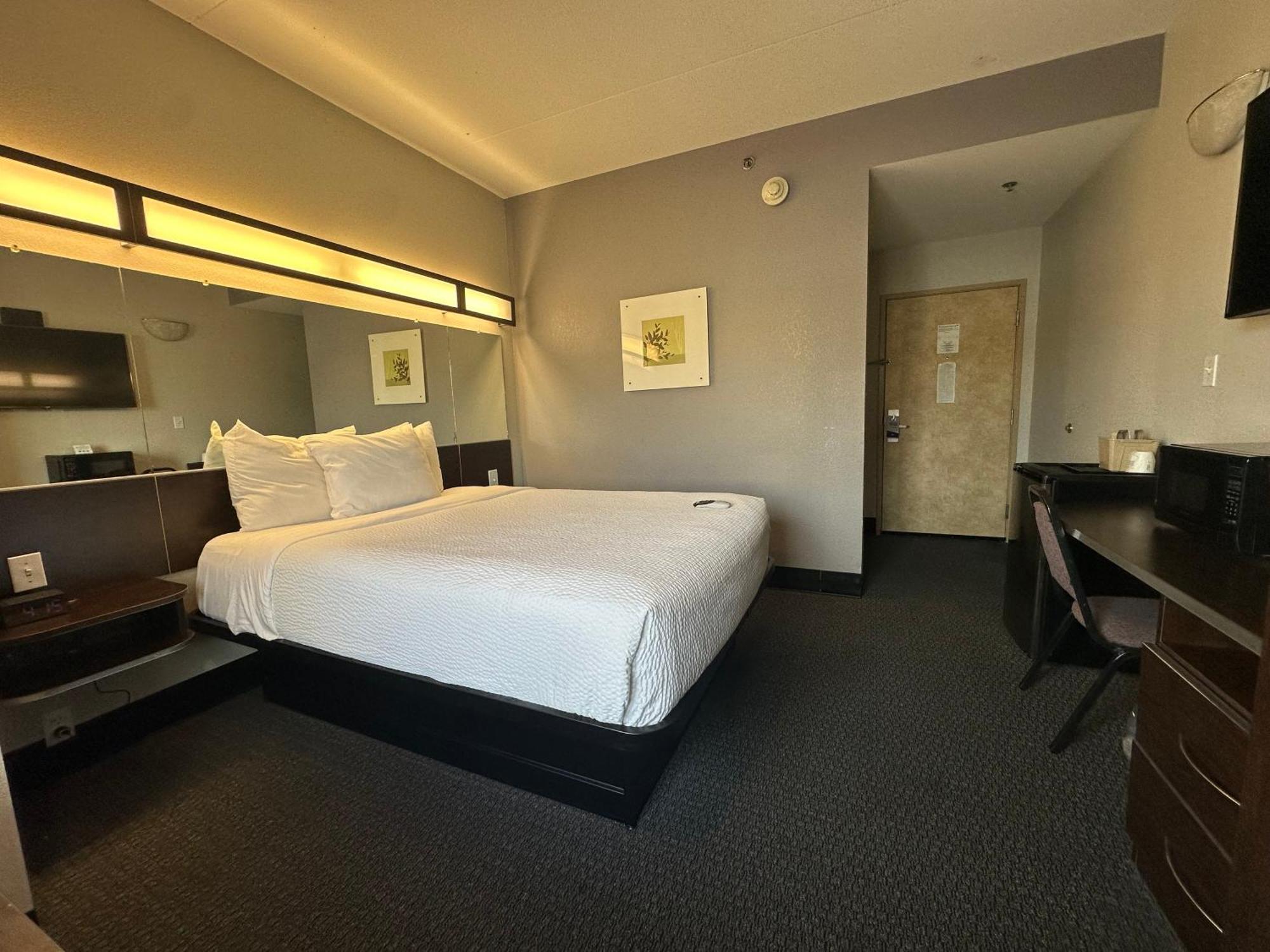 Microtel Inn & Suites By Wyndham Quincy Downtown - River Area Exterior foto