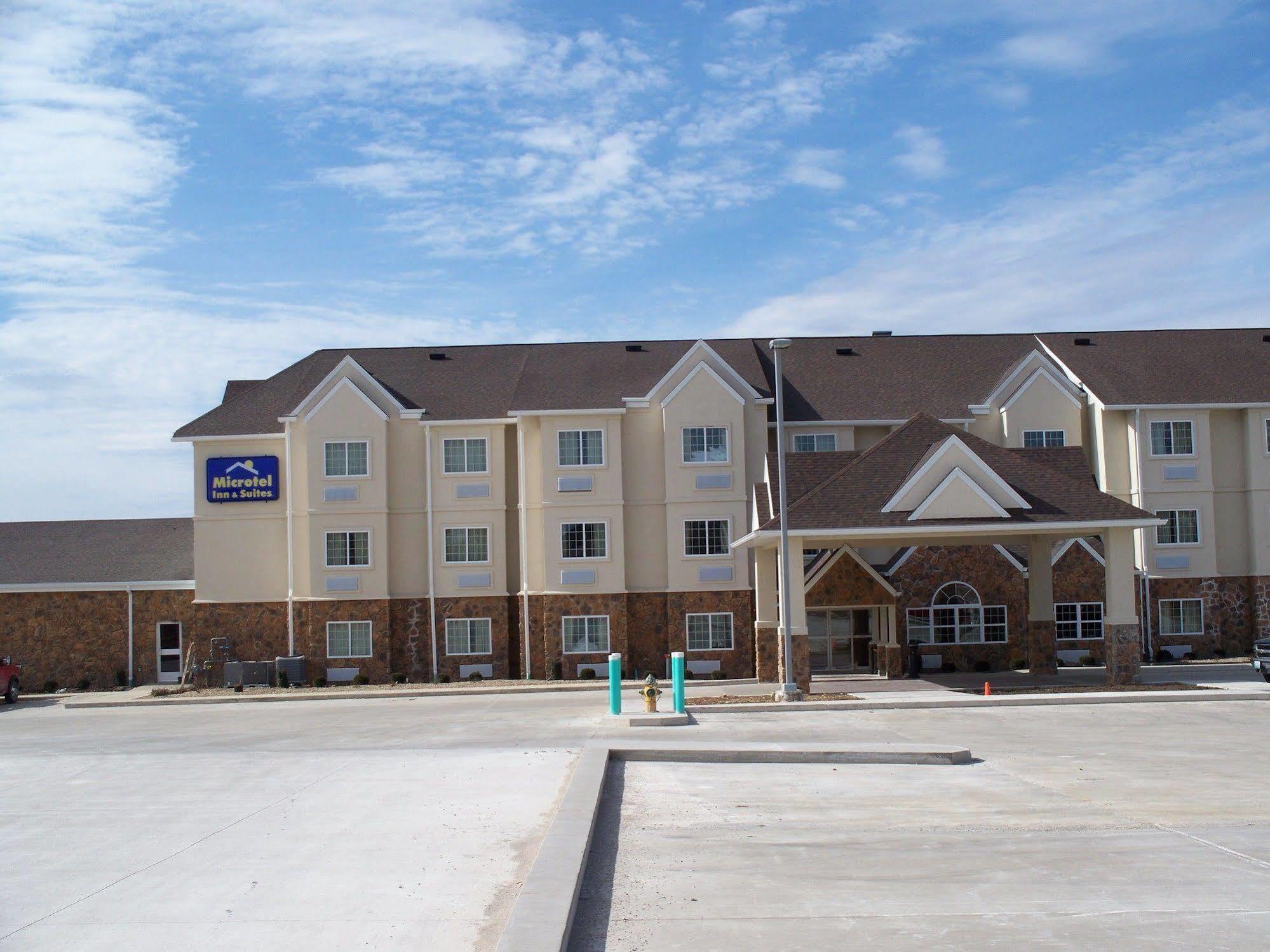 Microtel Inn & Suites By Wyndham Quincy Downtown - River Area Exterior foto