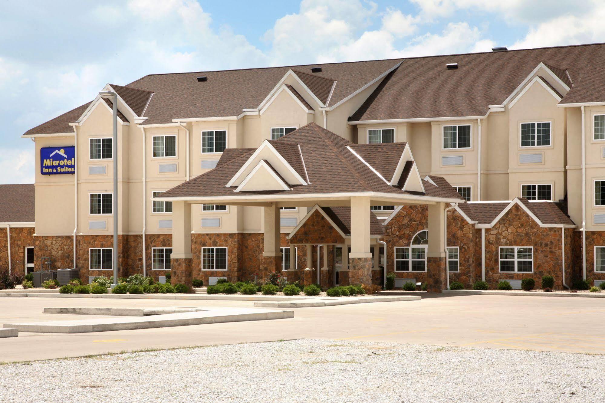Microtel Inn & Suites By Wyndham Quincy Downtown - River Area Exterior foto